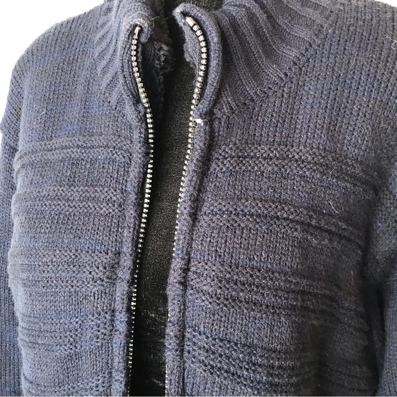 TRICOTS St Raphael thick zip knitted cardigan with fleece lining. Navy blue - Picture 4 of 8